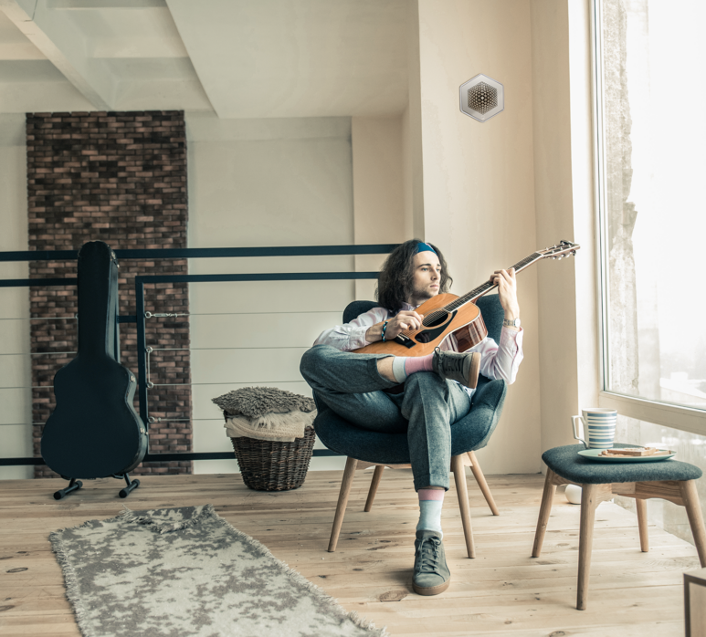 Zehnder_CSY_Forrest_grilles_Rubino-TVA_Inox_Milieu_Music-Loft